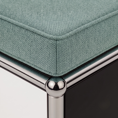 HAUS Lab Sitzkissen Salbeigrün auf USM Haller Möbel, 8 cm Polster